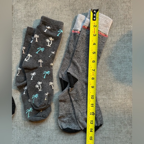Assorted Patterned Men's Socks - Picture 3 of 6